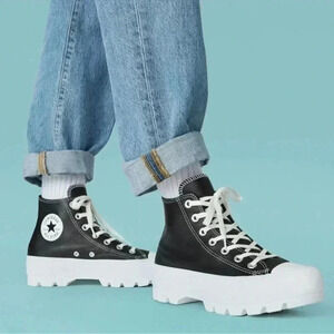 Chuck Taylor All Star Women’s Lugged Black Leather Hi Top Sneakers‎ Sz 11